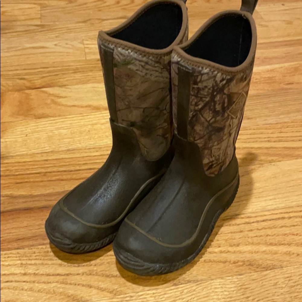 Muck boots